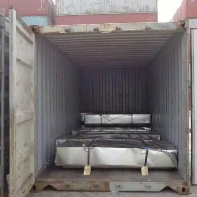 Safe container loading of Galvanized Steel Sheets