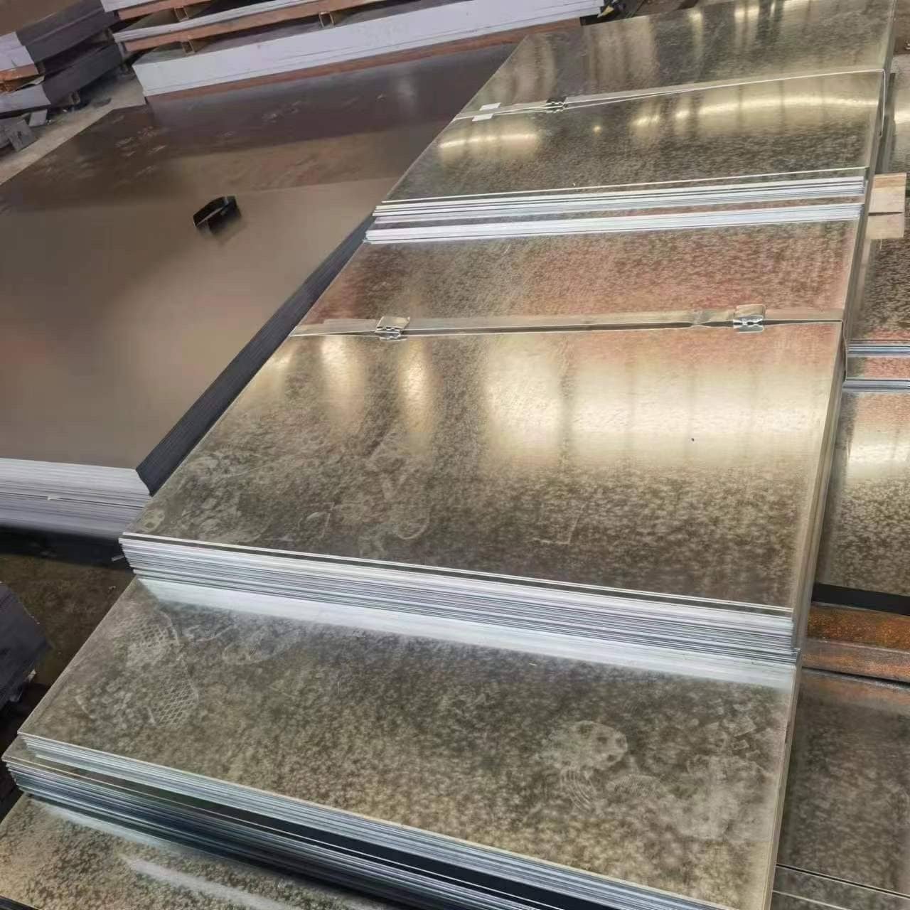 Side view of cut-to-length Galvanized Steel Sheets showing precise cutting edges and uniform thickness